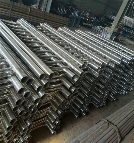 ���x������·�ɂ����е��ڗU