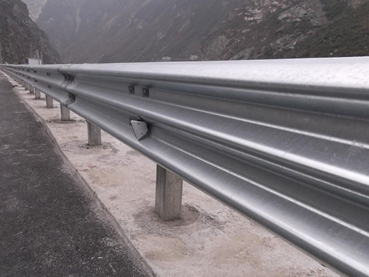 �˲�������·�ɂ����е��ڗU